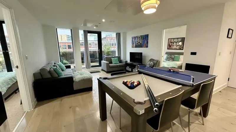 Propel Property Deansgate Manchester serviced accommodation apartment